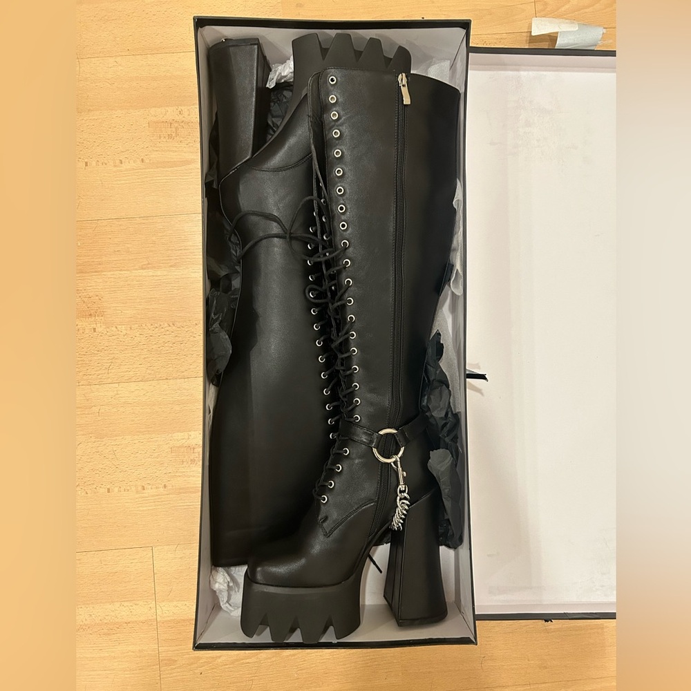 Lamoda Deceiving Ways Knee High Boots
